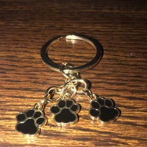 Dog love paws key ring